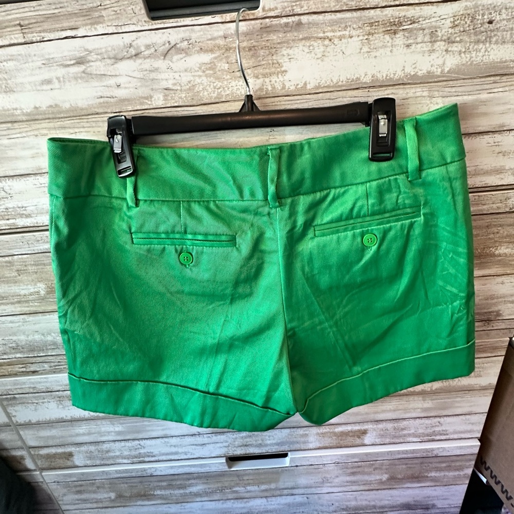 🔥 NY&Co Green Dress Shorts Size
10 Cuffed Stretch Summer - Picture 2 of 7